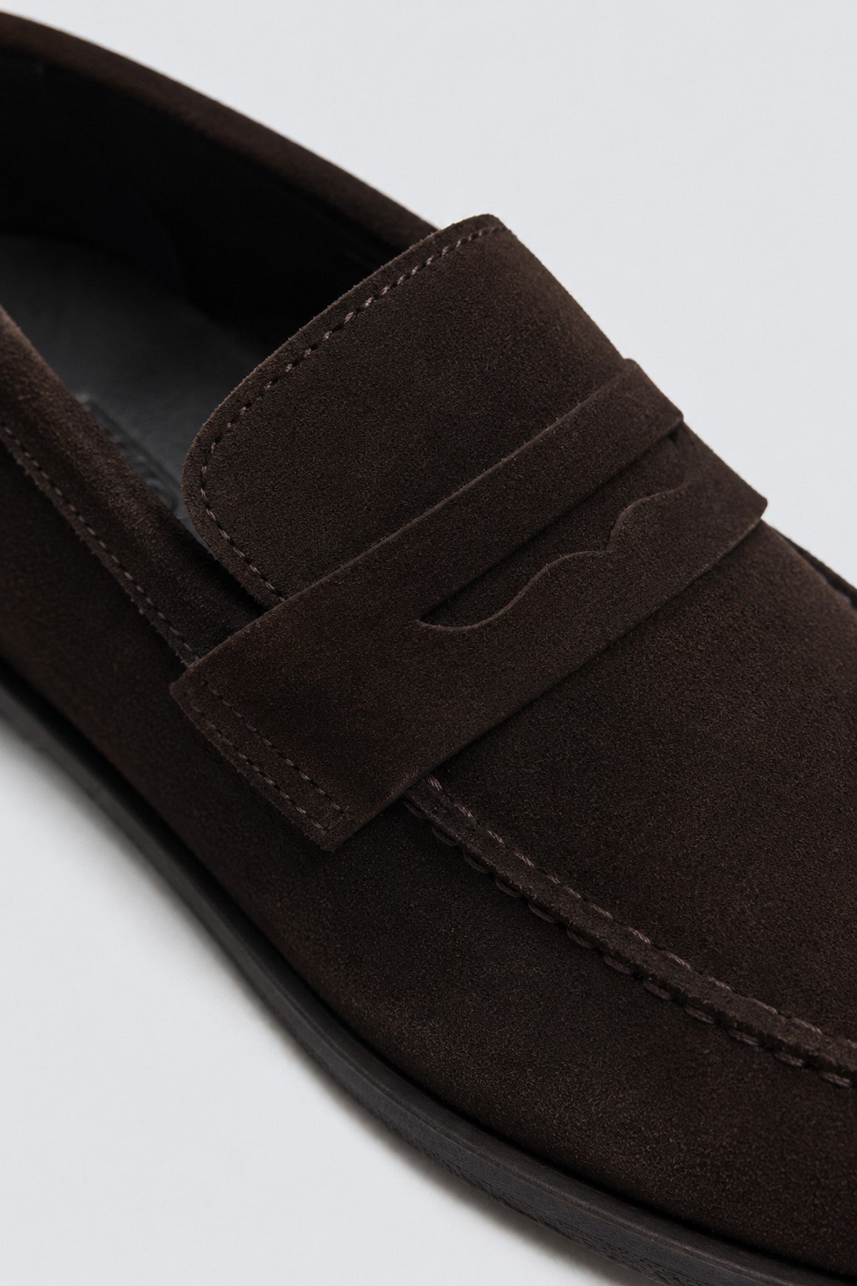 100% Suede Loafer with a Thin Sole