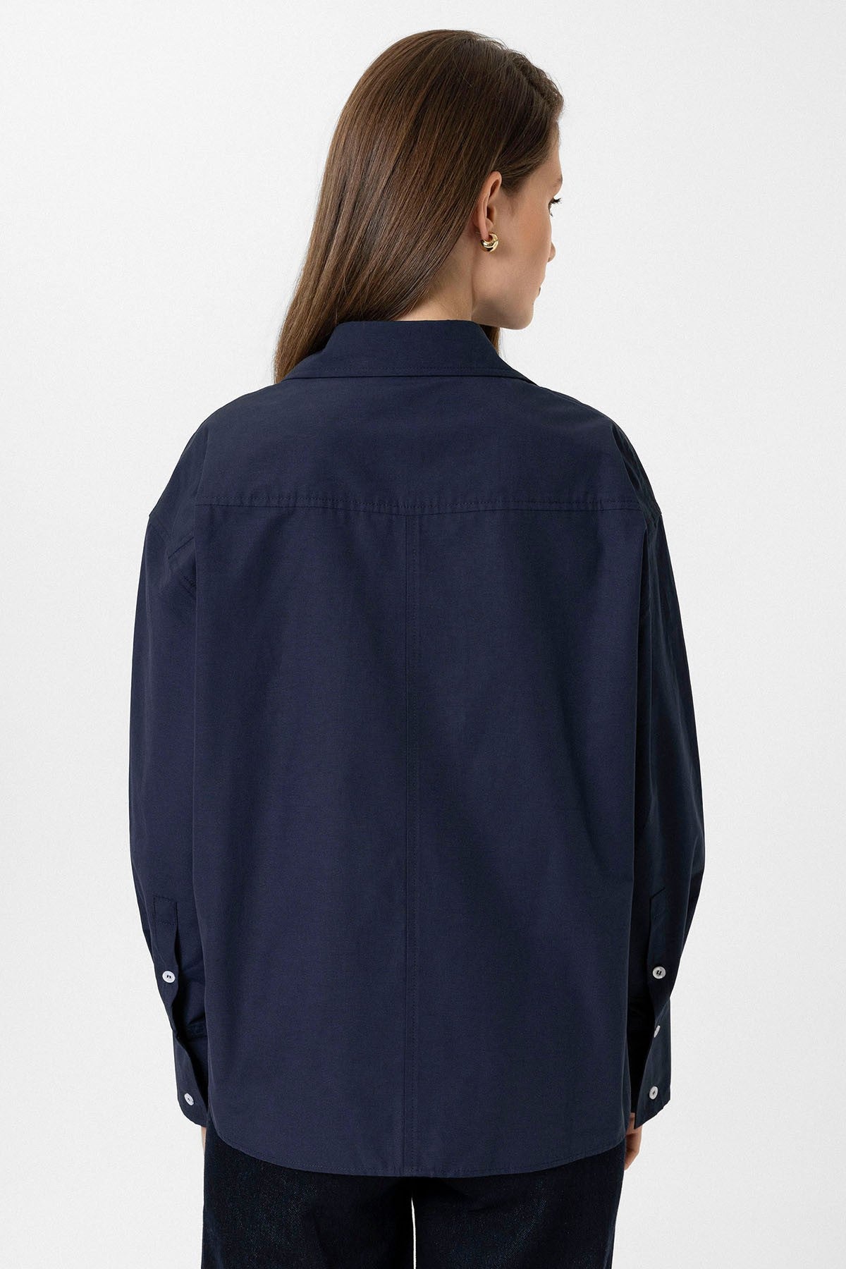 Antioch Women's Basic Poplin Shirt