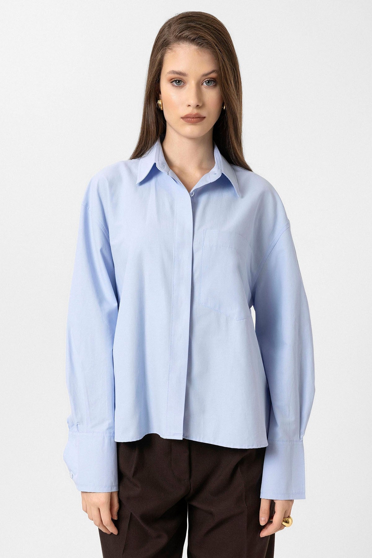 Antioch Women's Basic Poplin Shirt