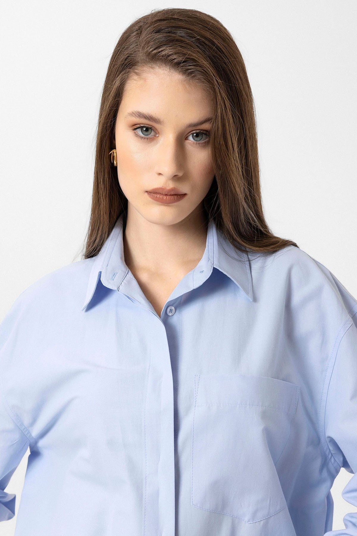 Antioch Women's Basic Poplin Shirt