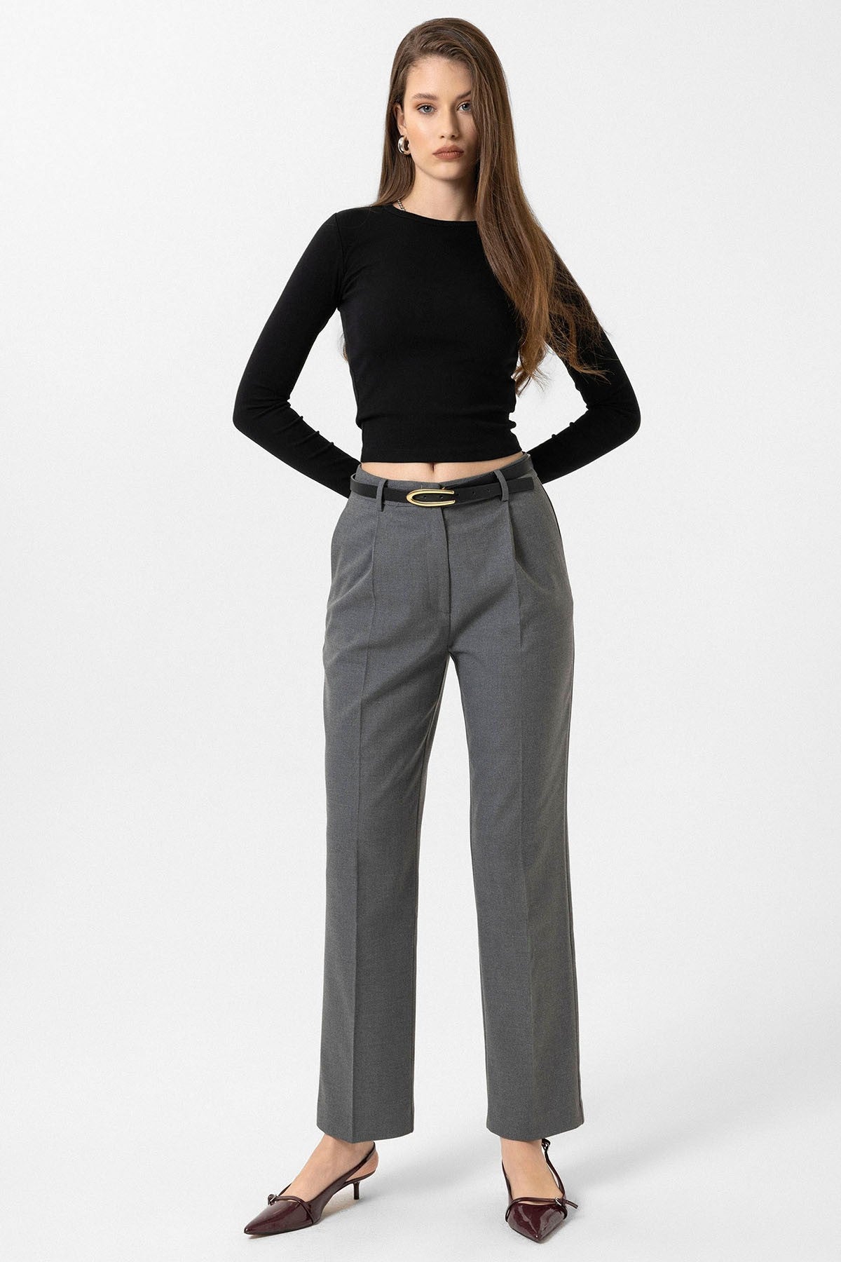 Antioch Women's High-Waisted Pleated Pants