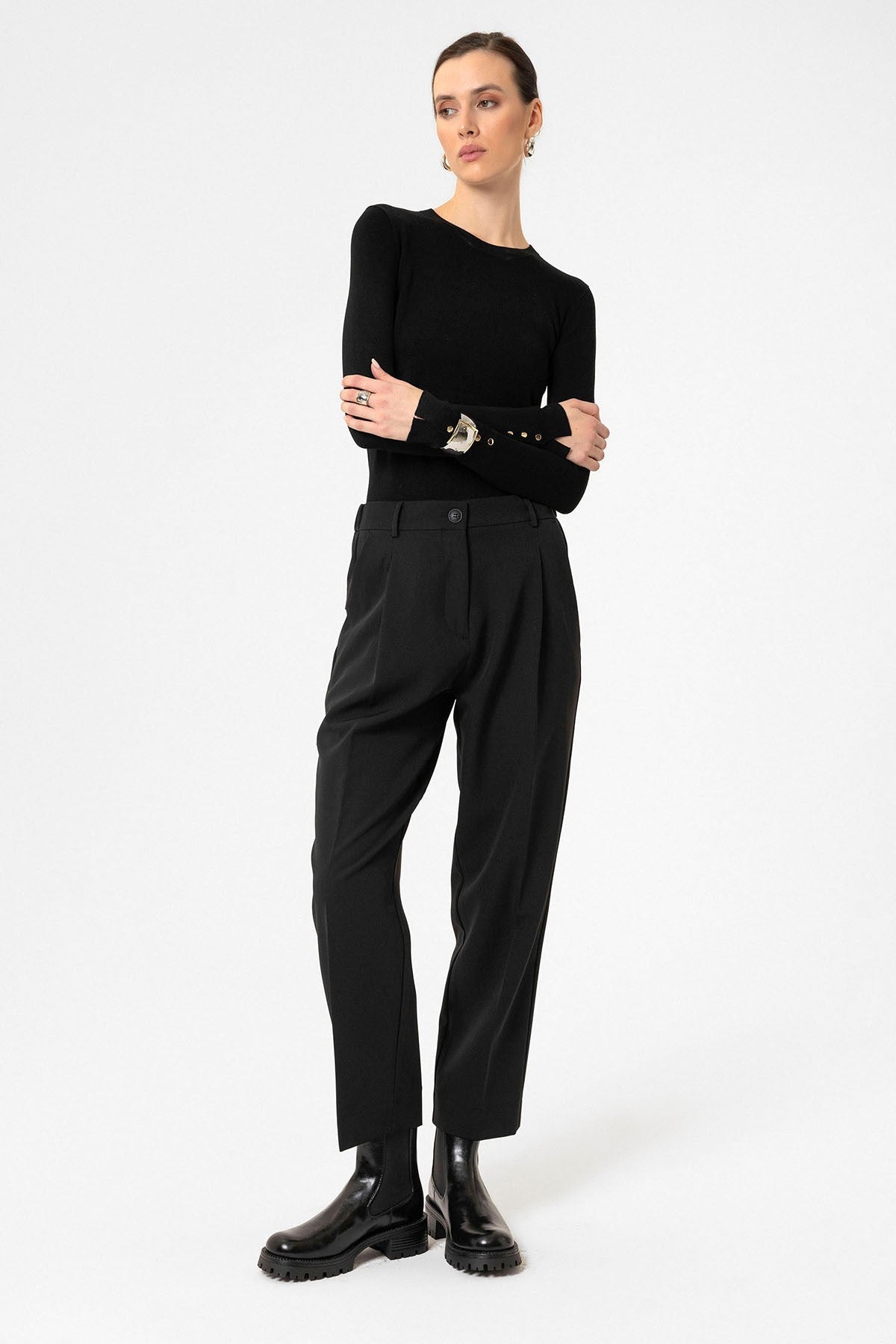Antioch Women's High-Waisted Straight-Fit Cropped Pants