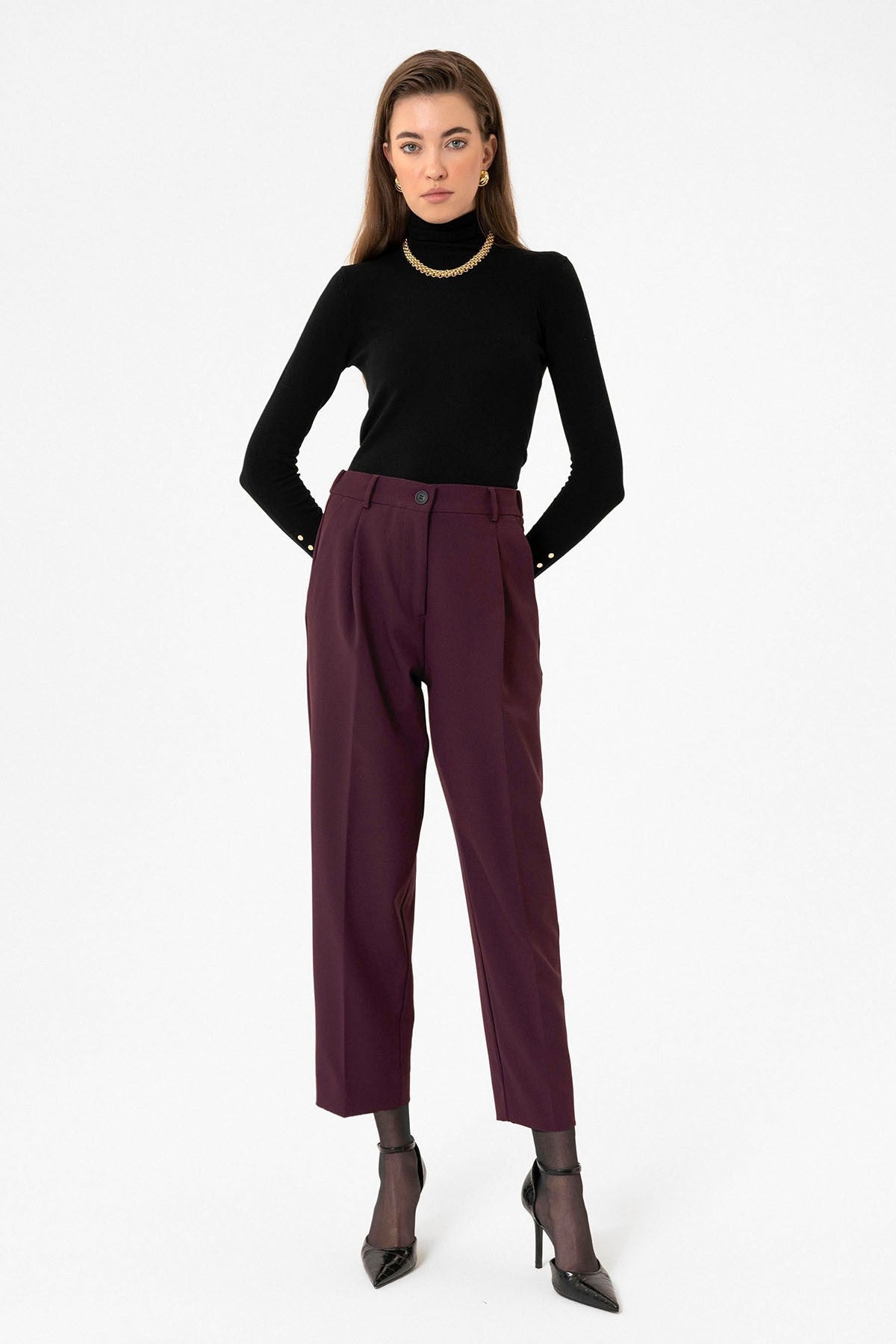 Antioch Women's High-Waisted Straight-Fit Cropped Pants