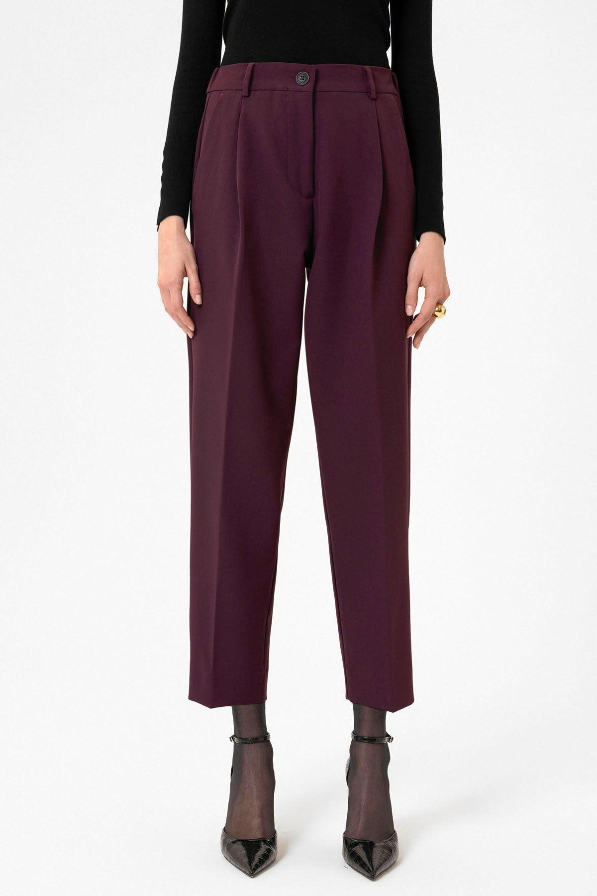 Antioch Women's High-Waisted Straight-Fit Cropped Pants
