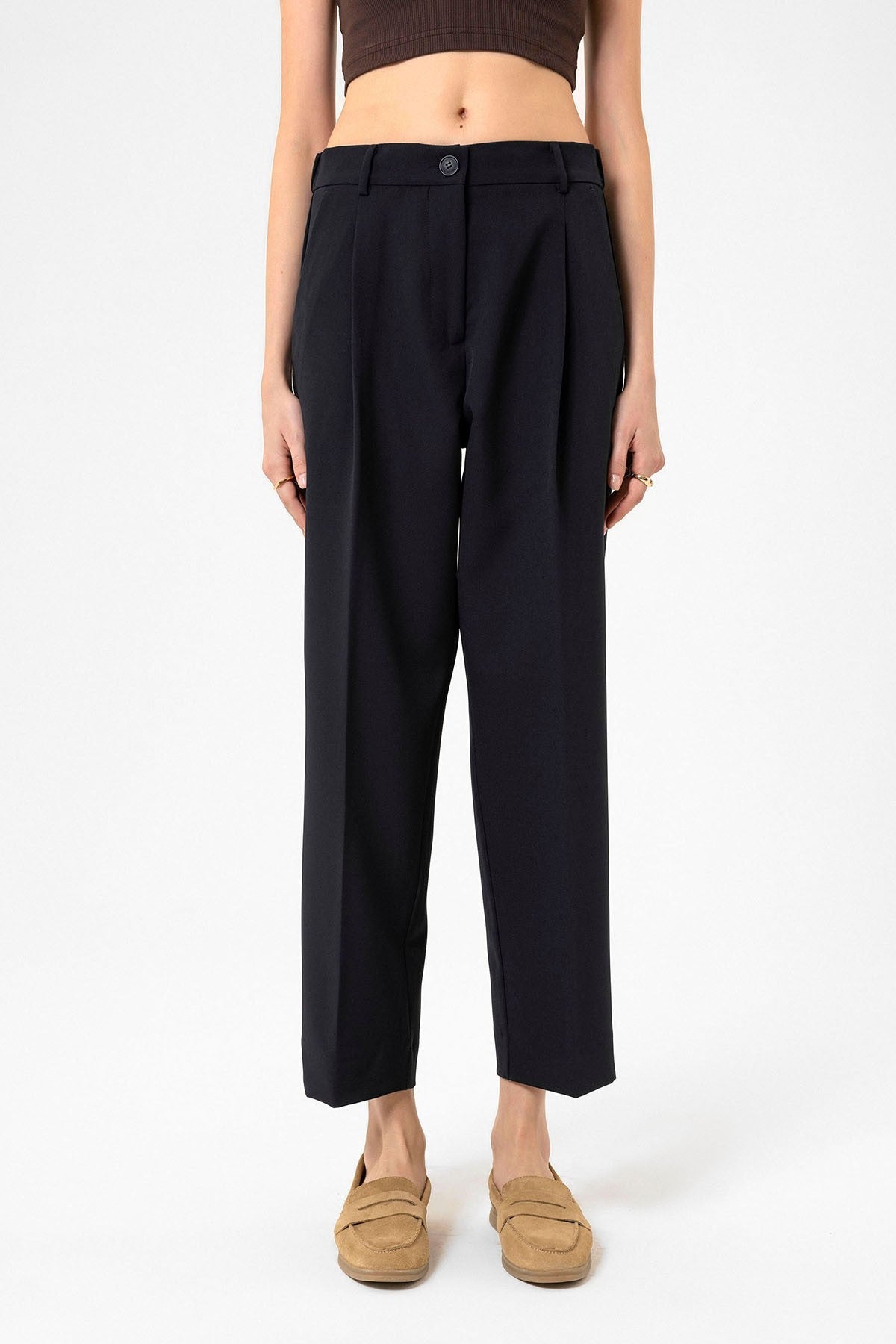 Antioch Women's High-Waisted Straight-Fit Cropped Pants
