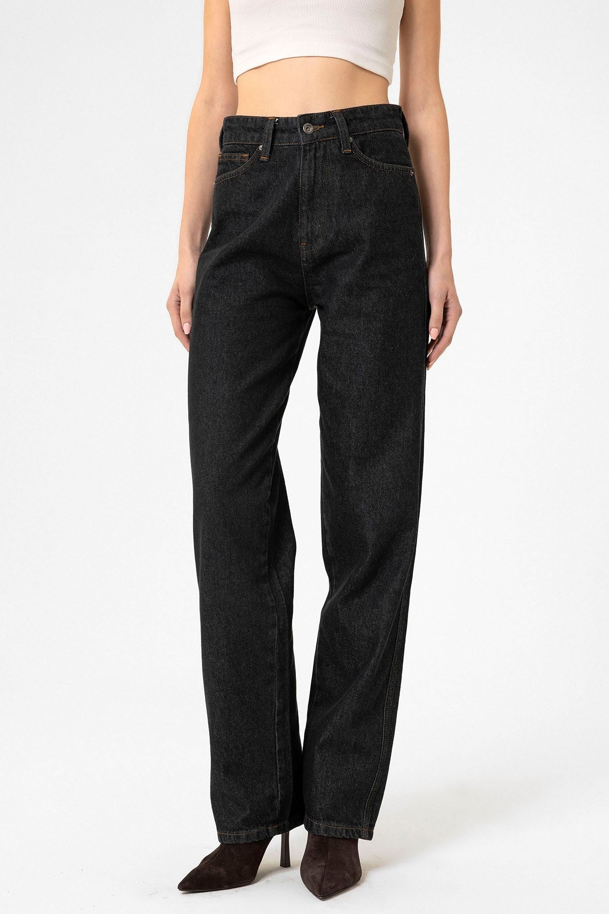 Antioch Women's High-Waisted Jeans
