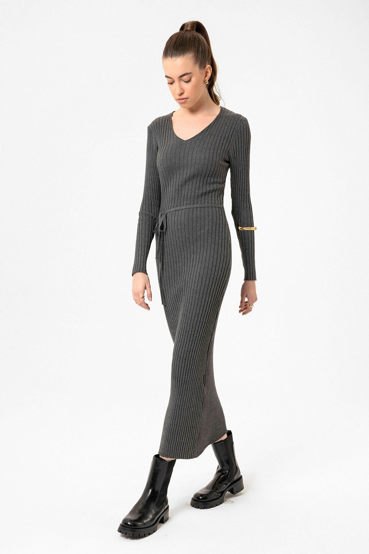 Antioch Women's Ribbed Midi Knit Dress