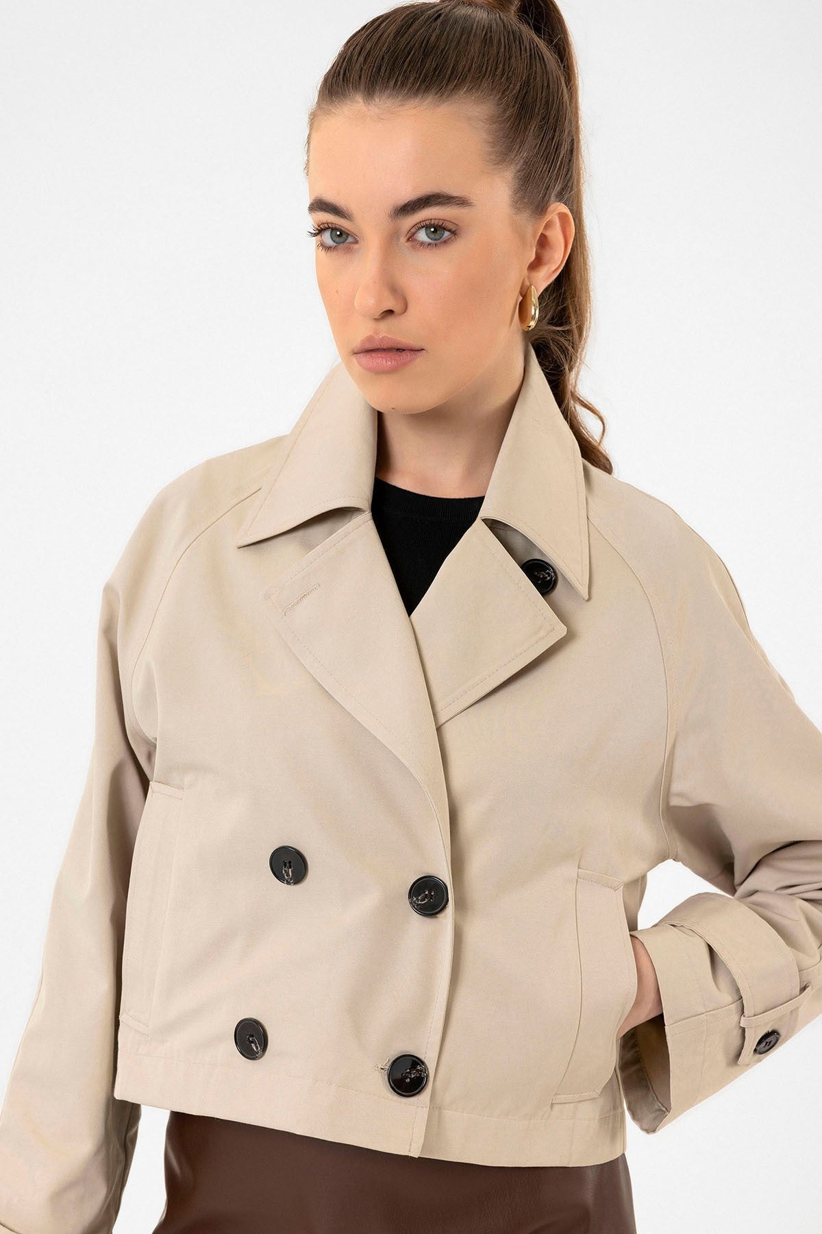 Antioch Women's Double-Breasted Short Trench Coat