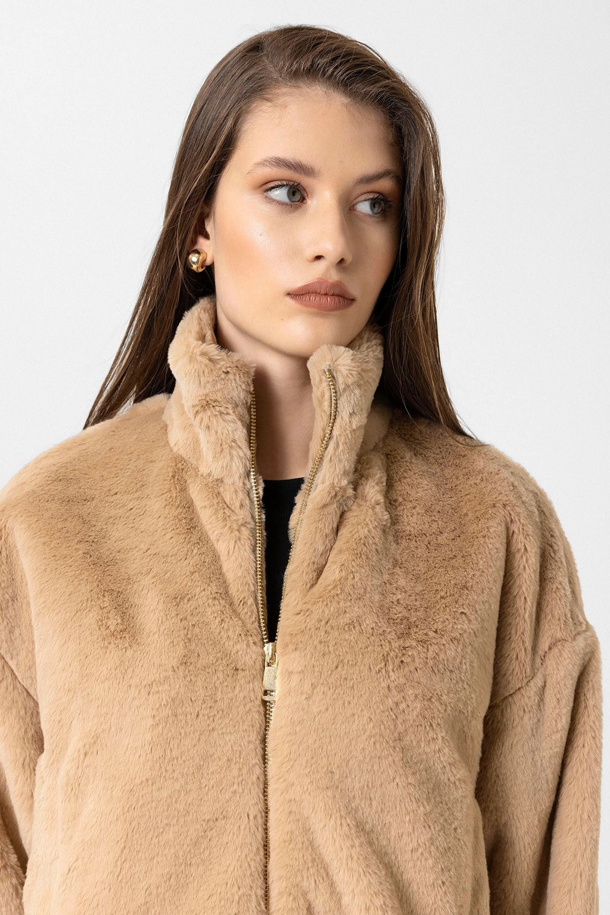 Antioch Women's Elastic-Waist Faux Fur Coat