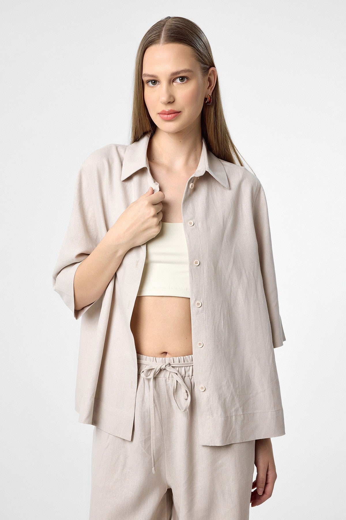 Antioch Women's Linen-Blend Shirt