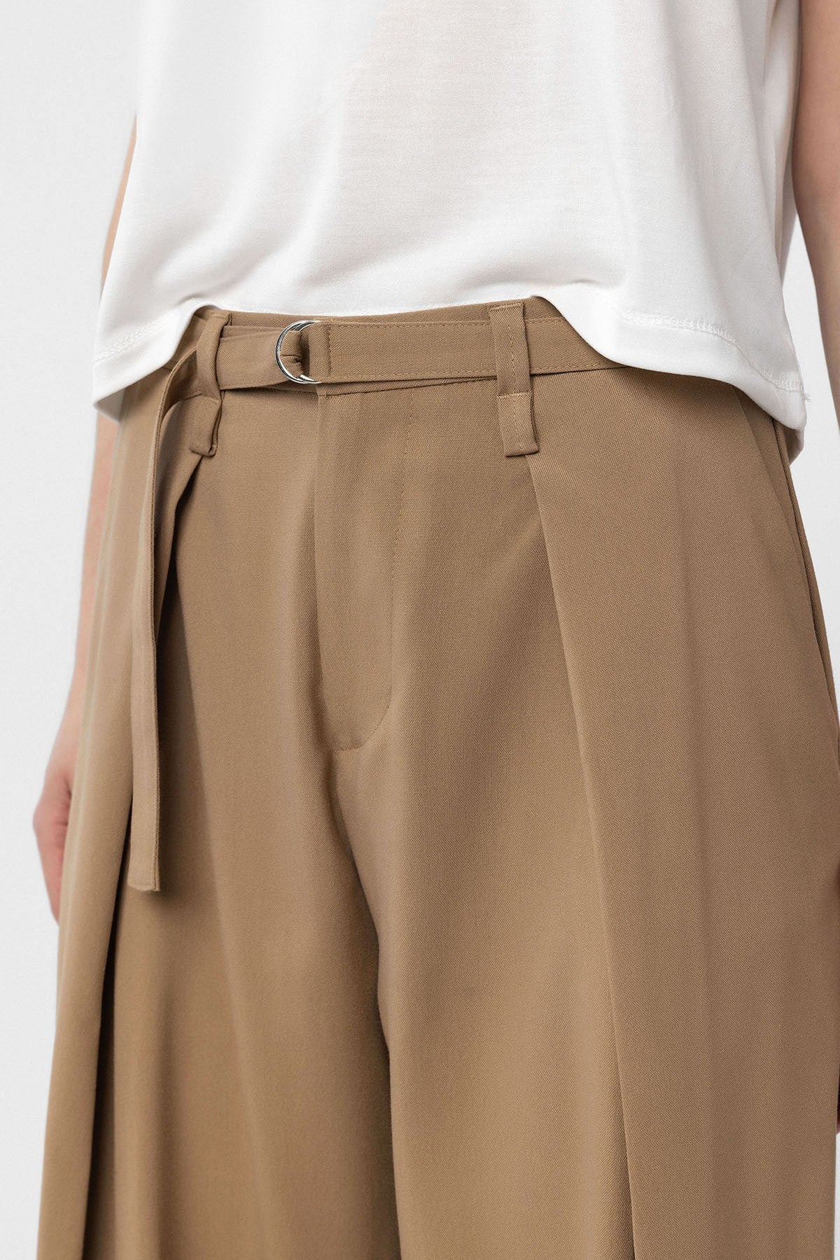 Antioch Women's Arched-Waist Pleated Pants