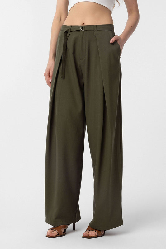 Antioch Women's Arched-Waist Pleated Pants