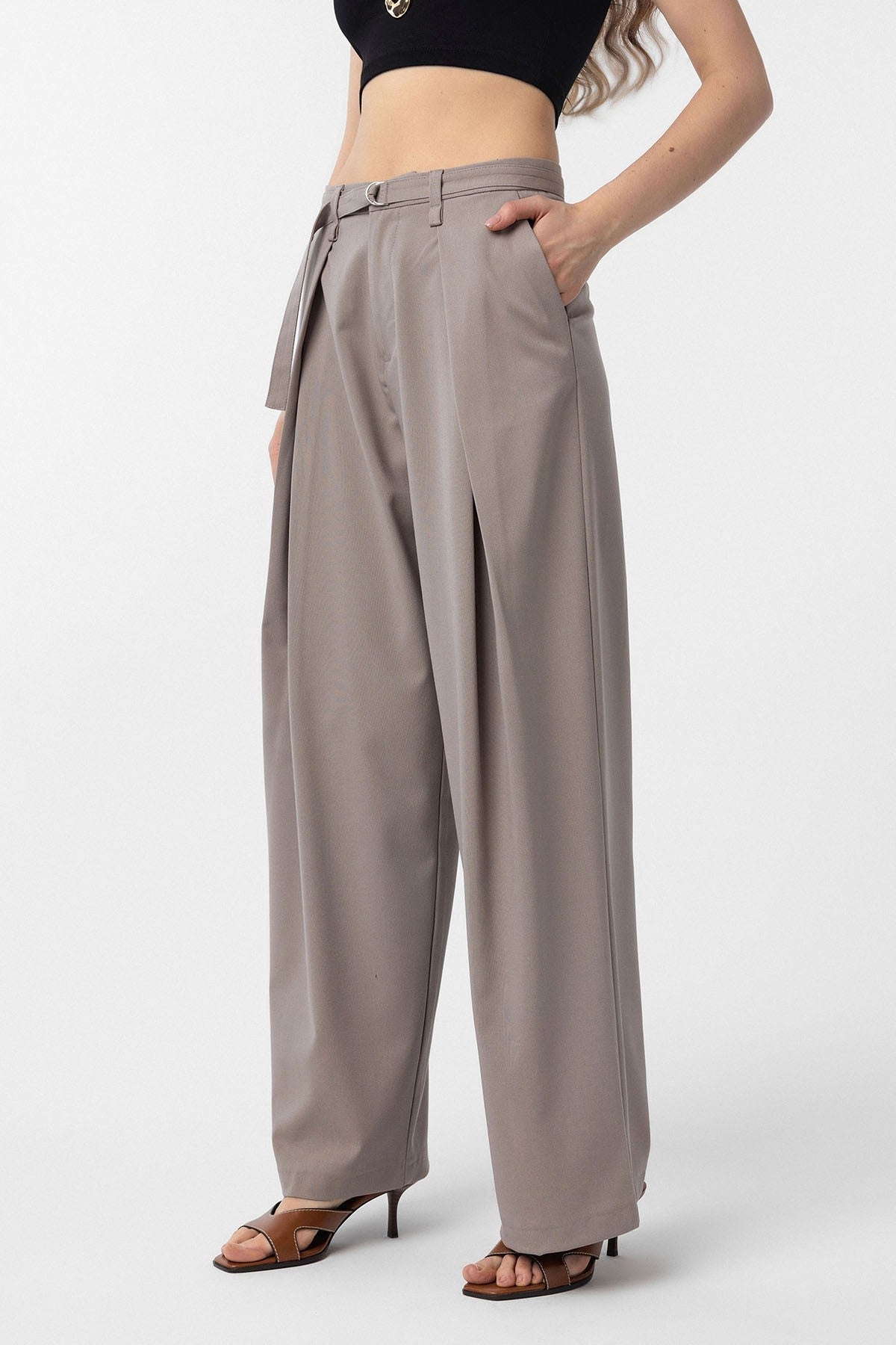 Antioch Women's Arched-Waist Pleated Pants