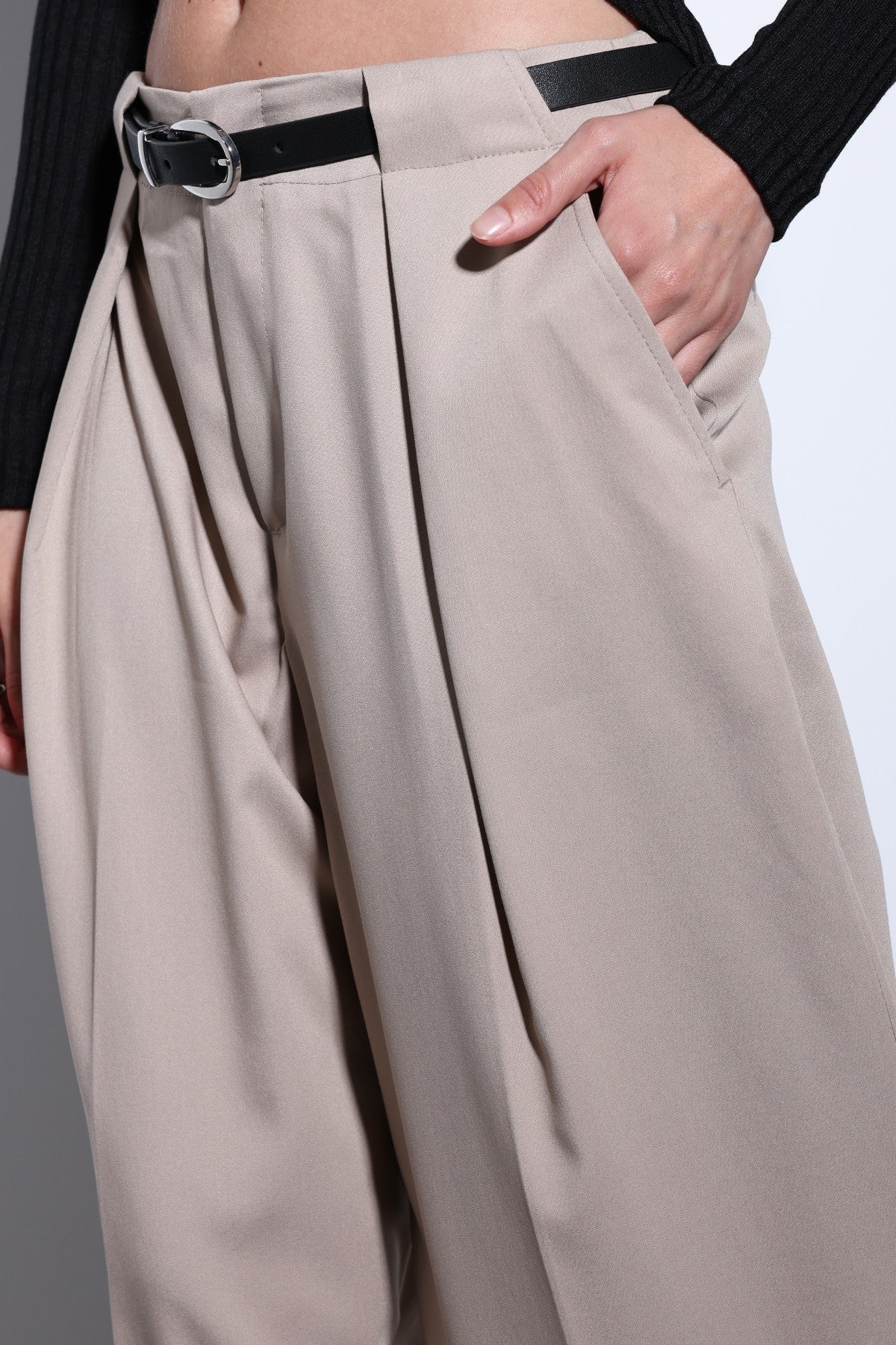 Antioch Pleated Wide-Leg Women's Pants
