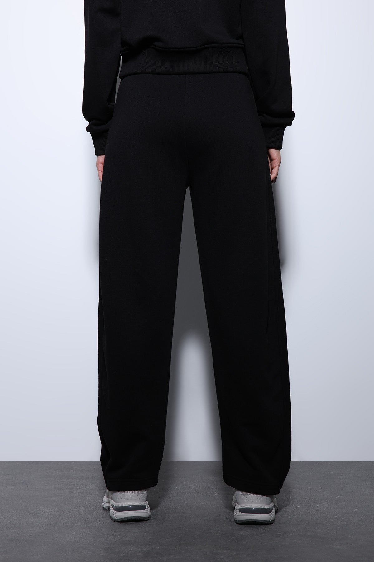 Antioch Basic Straight-Leg Women's Sweatpants