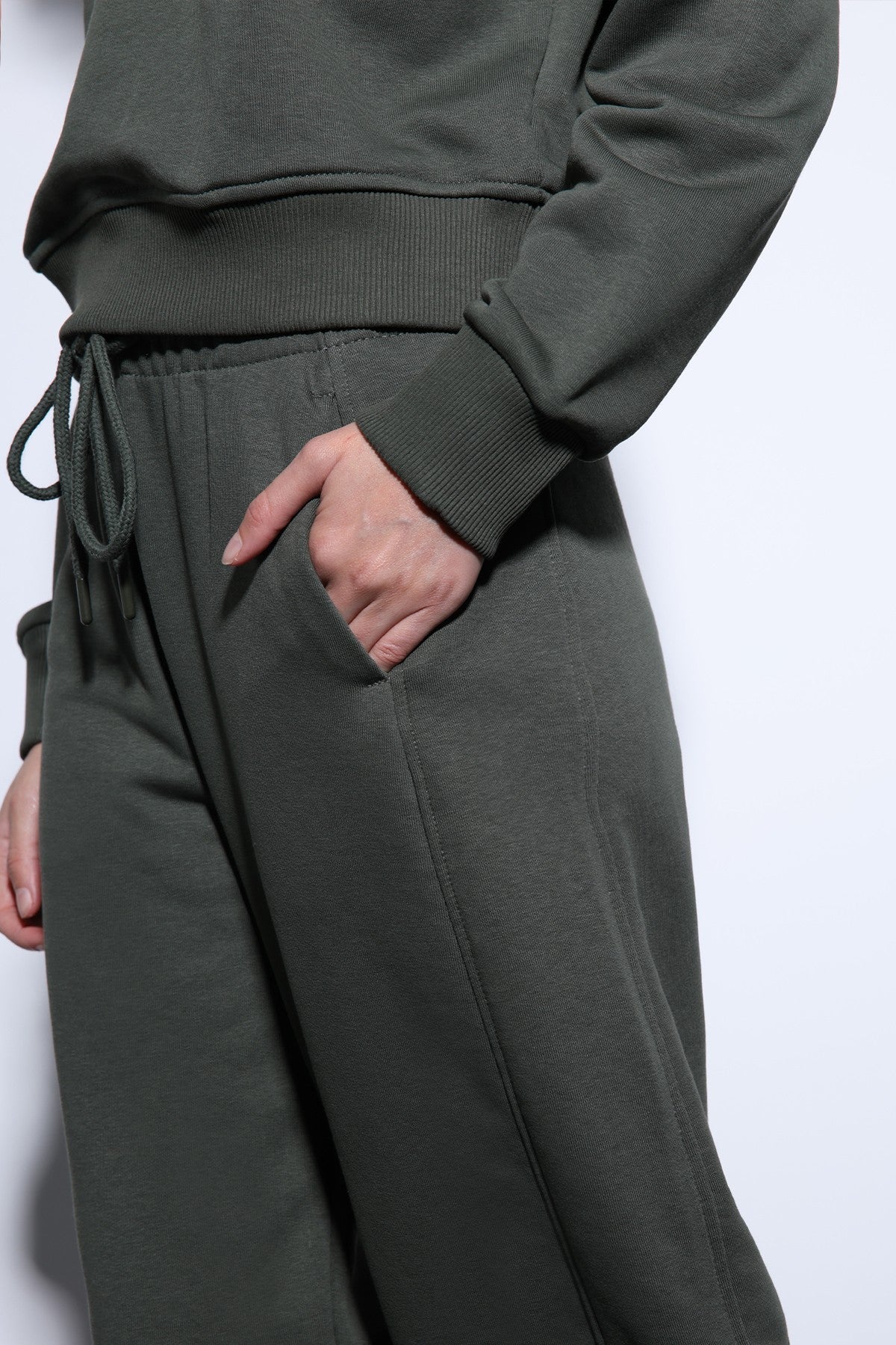 Antioch Basic Straight-Leg Women's Sweatpants
