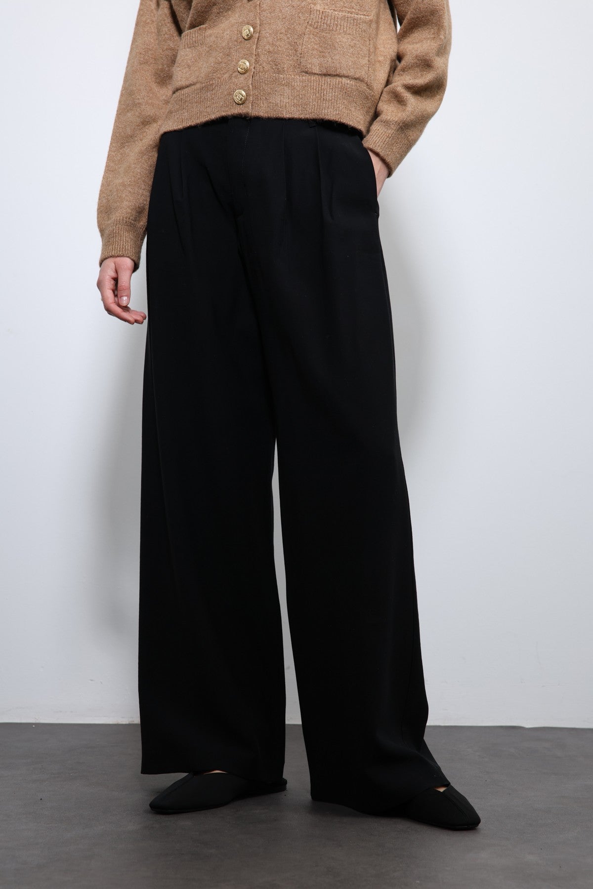 Women's Pleated Pants with Elastic Waistband