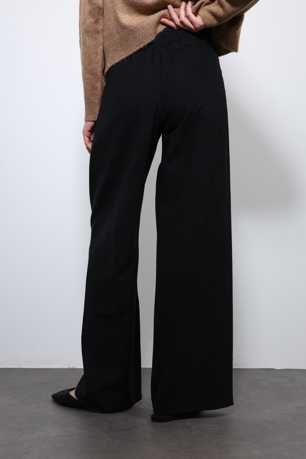 Women's Pleated Pants with Elastic Waistband