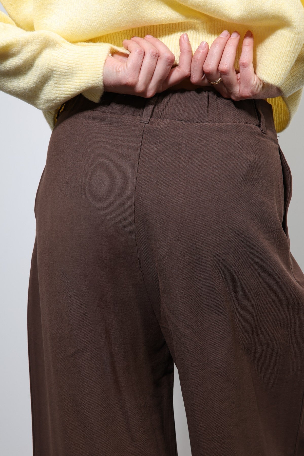 Women's Pleated Pants with Elastic Waistband