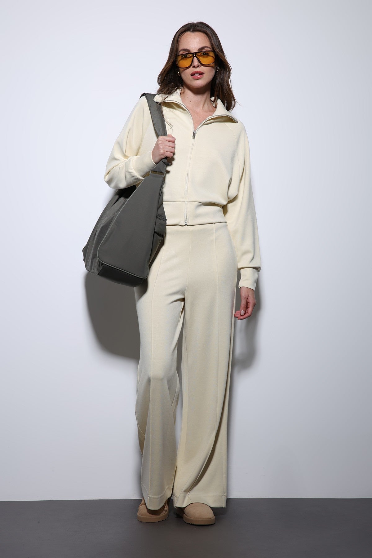 Antioch Women's Zipper Sweatsuit Set