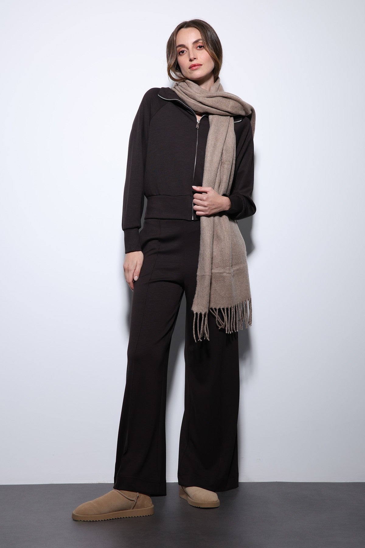 Antioch Women's Zipper Sweatsuit Set