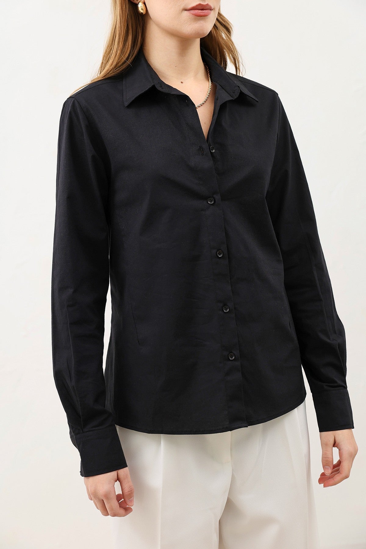 Antioch Basic Slim Fit Women's Shirt