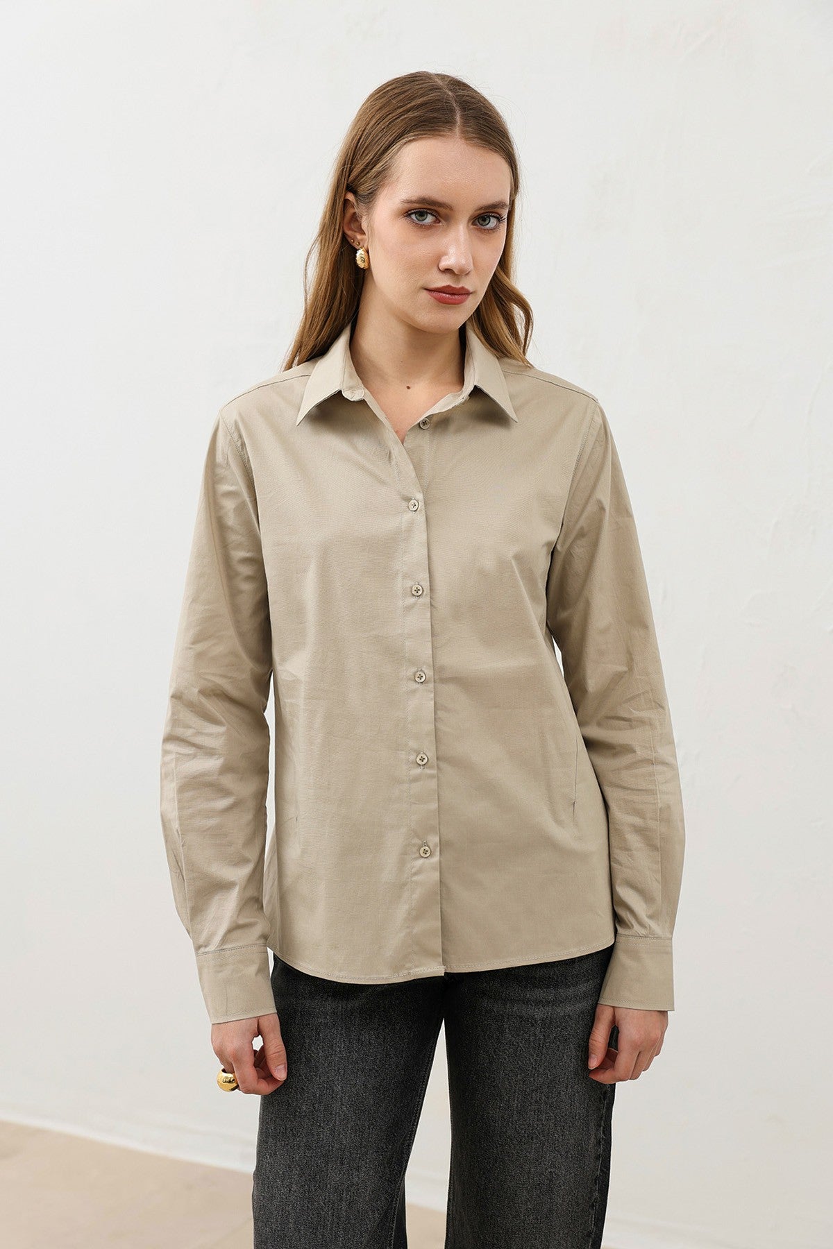 Antioch Basic Slim Fit Women's Shirt