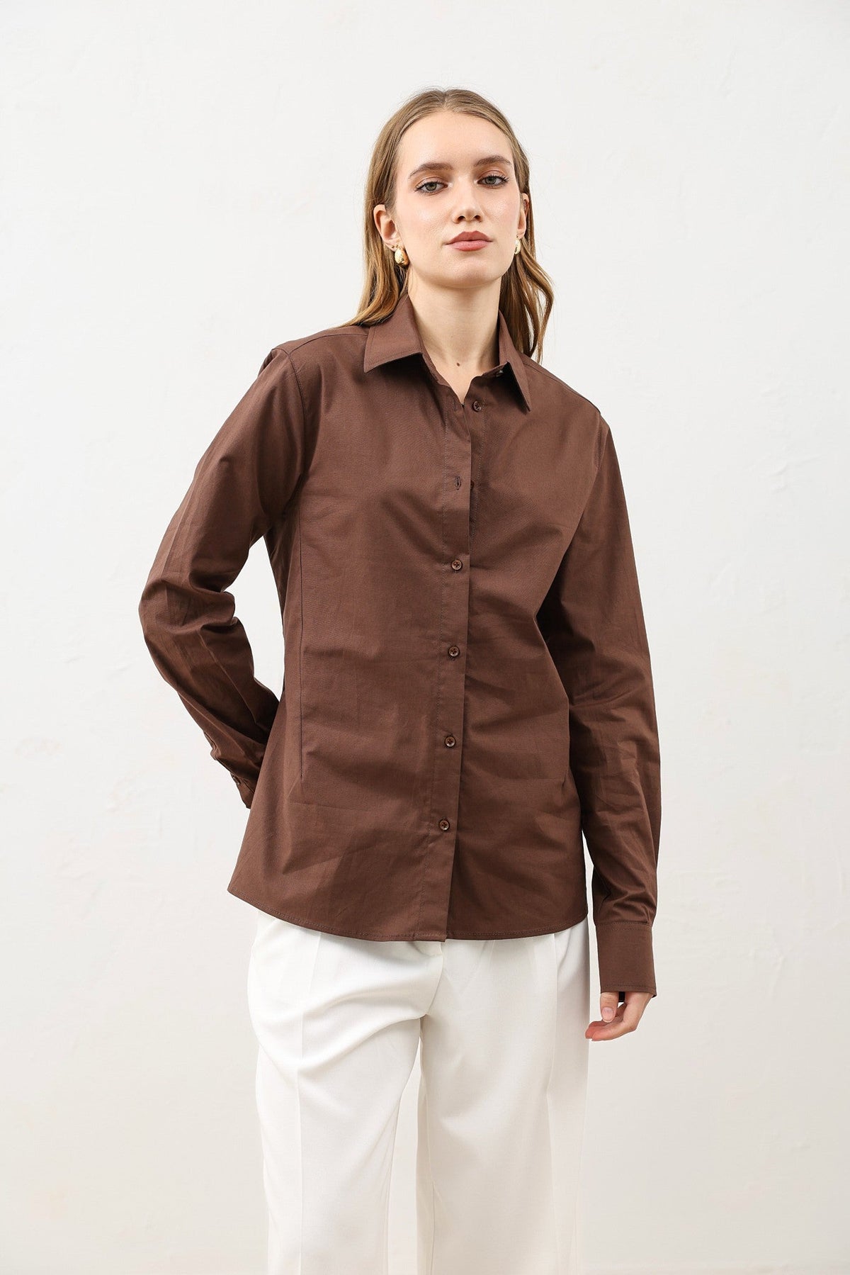 Basic Slim-Fit Women's Shirt