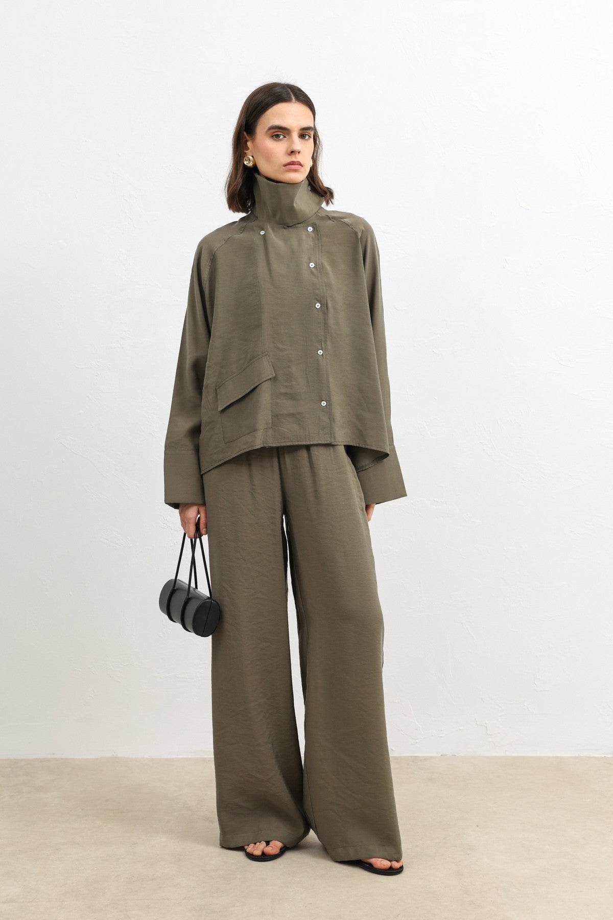 Women's Shirt with a Special Stand-Up Collar