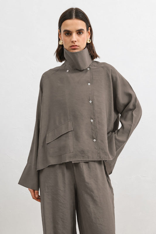 Women's Shirt with a Special Stand-Up Collar
