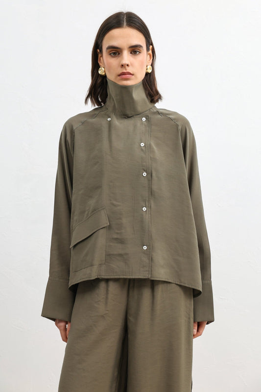 Women's Shirt with a Special Stand-Up Collar