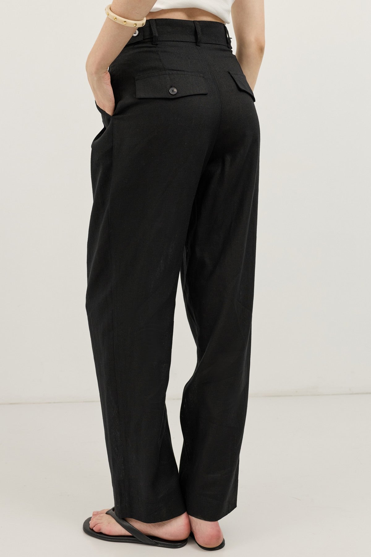 Women's Pleated Pants with Linen Blend