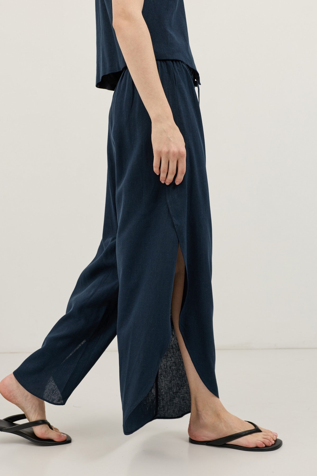 Antioch Women's Slit Pants with Linen Blend