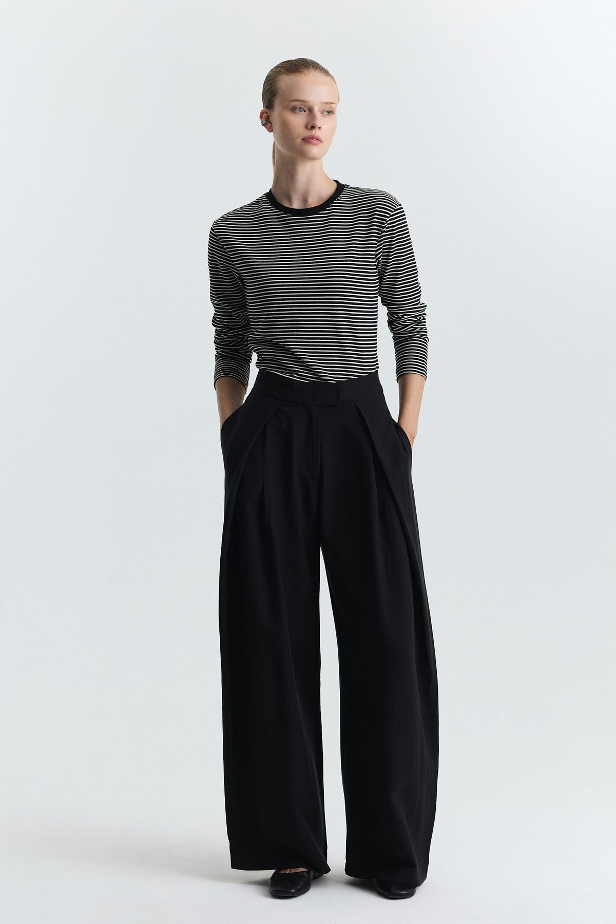 Pleated Wide-Leg Pants