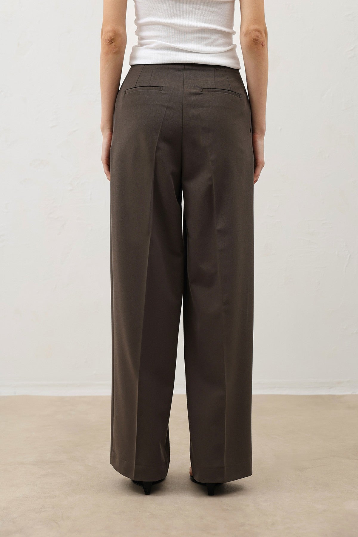 Antioch High-Waisted Pleated Women's Pants