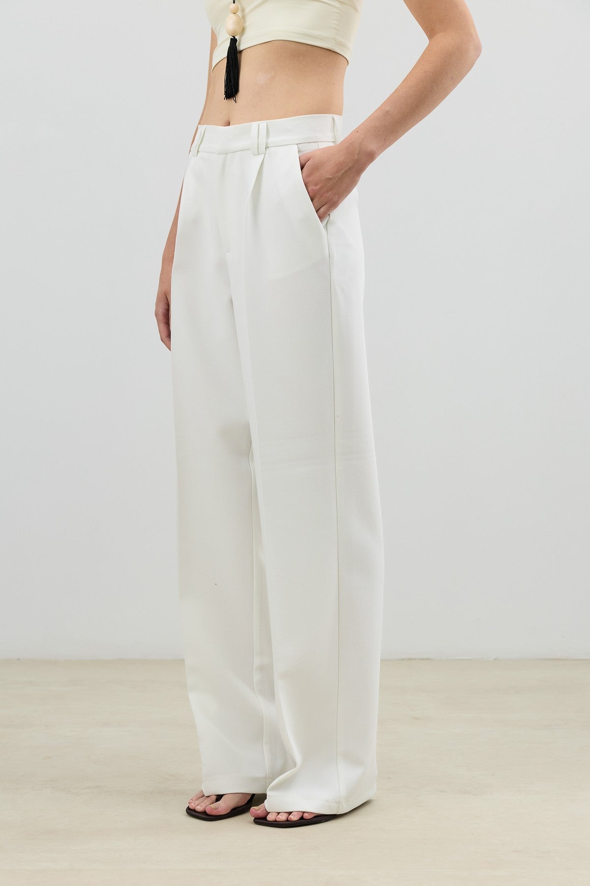 Antioch Relax Fit Pleated Women's Pants
