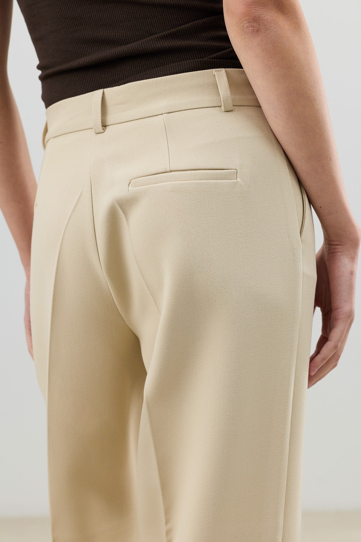 Antioch Relax Fit Pleated Women's Pants