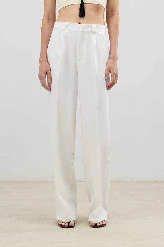 Antioch Relax Fit Pleated Women's Pants