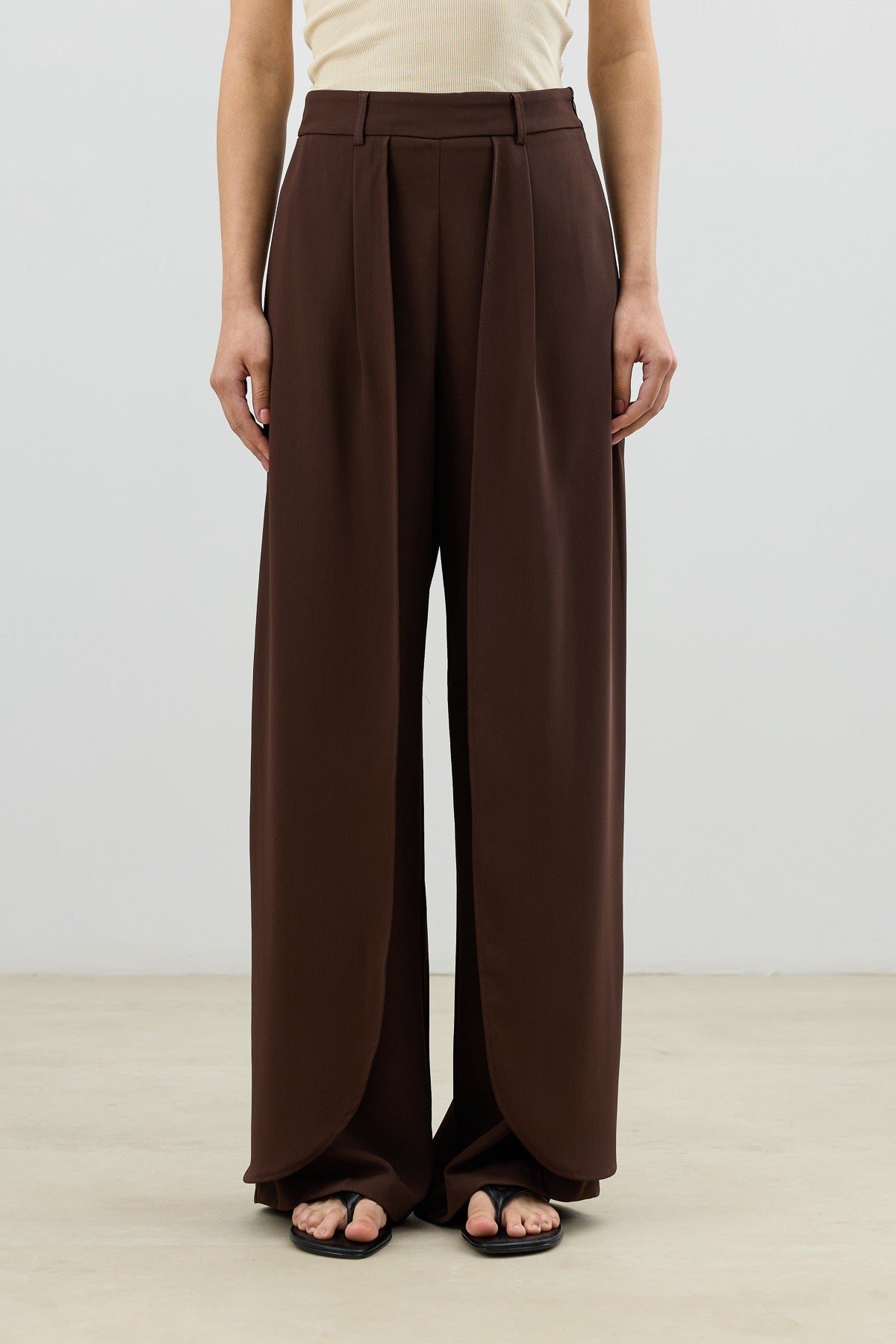 Antioch Women's Pants with Double Pleats and Side Zipper