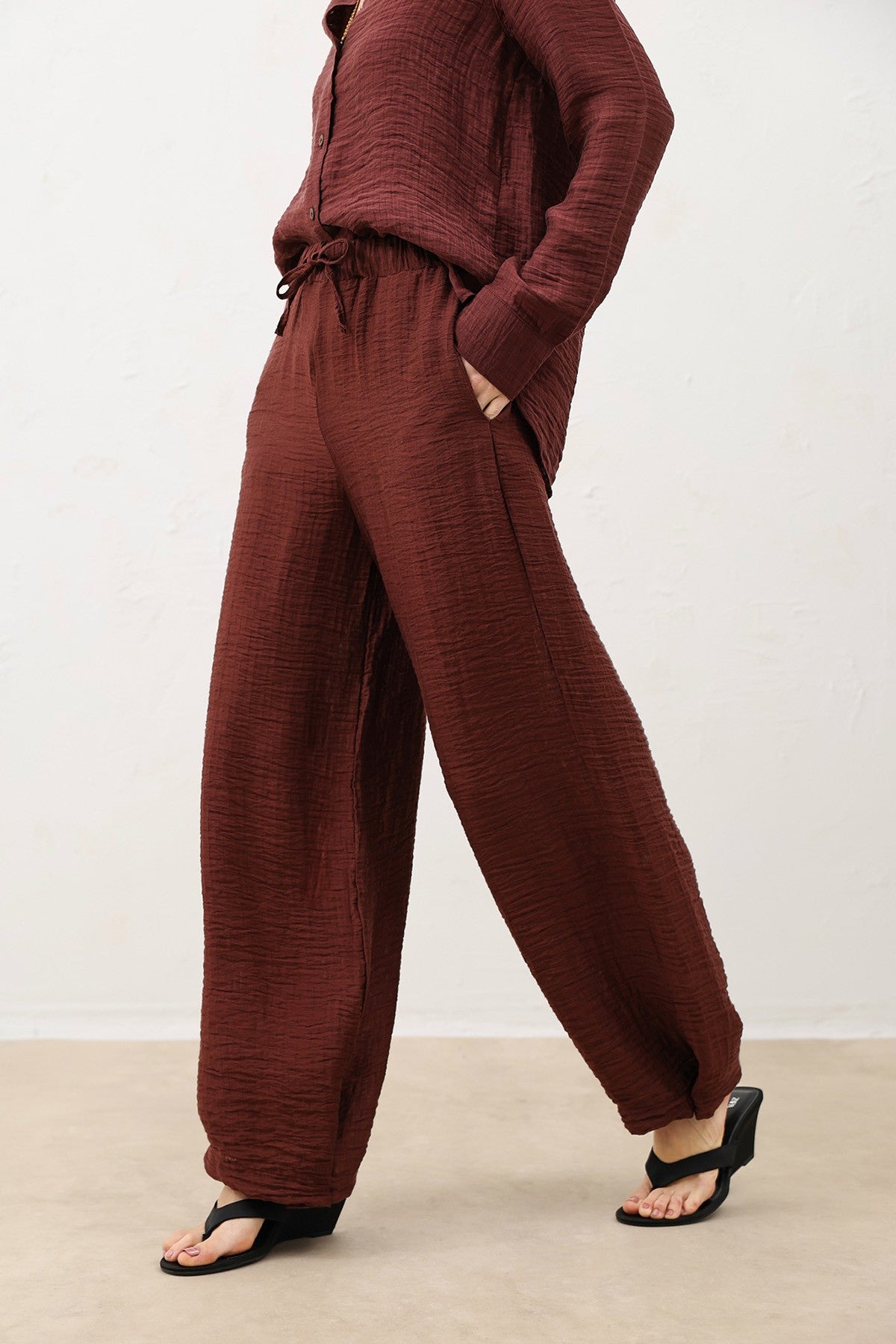 Antioch Adjustable-Leg Flared Women's Pants