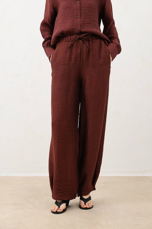 Antioch Adjustable-Leg Flared Women's Pants