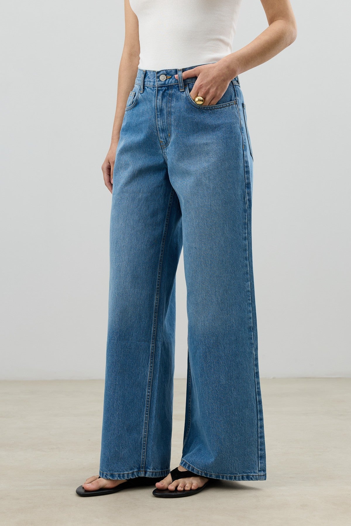 Antioch Women's Wide-Leg Jeans