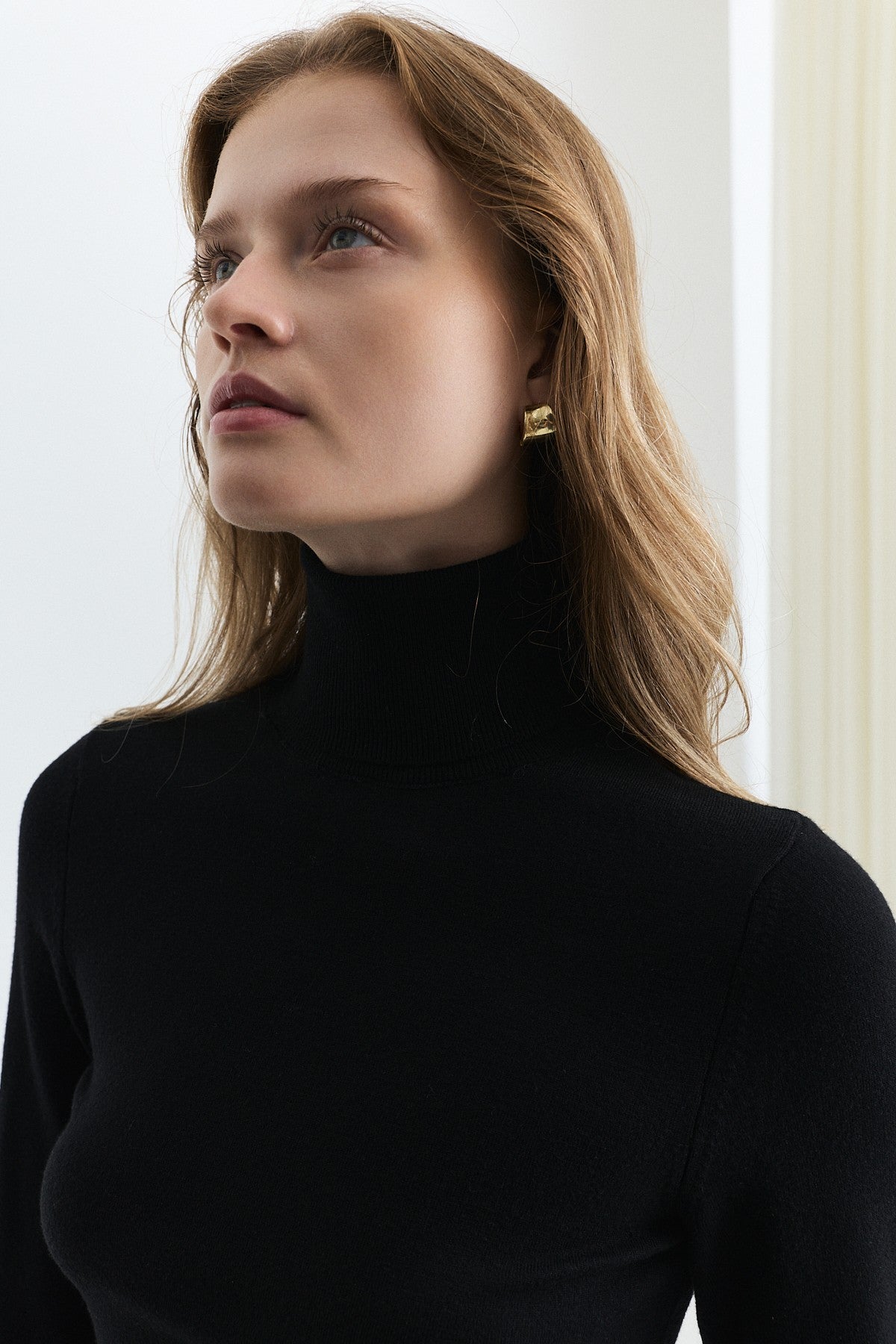 Basic Crew-Neck Sweater