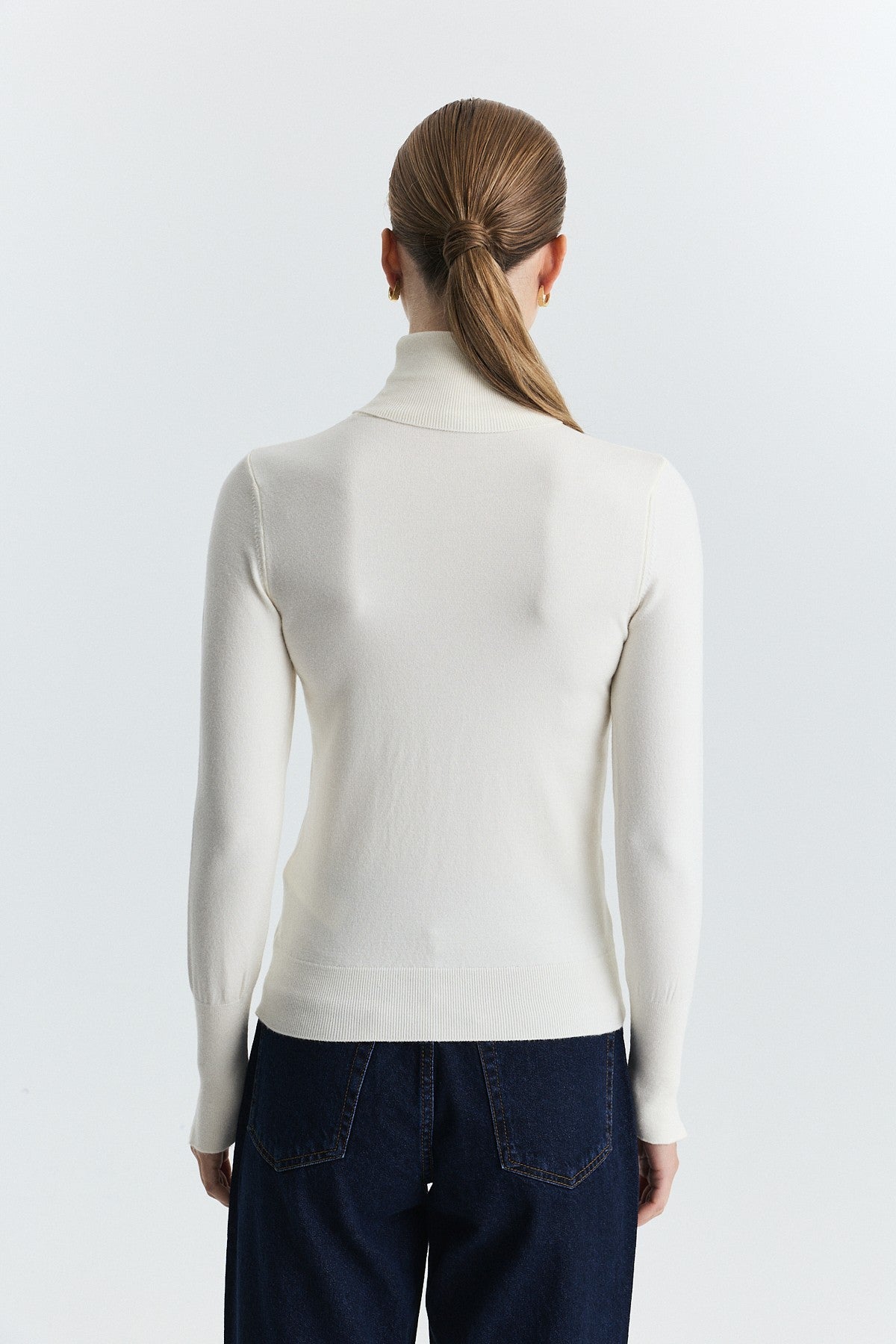 Basic Crew-Neck Sweater