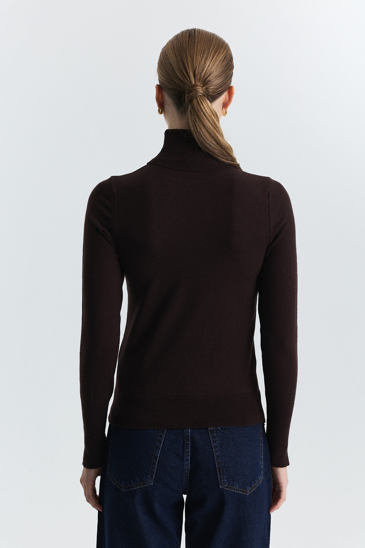 Basic Crew-Neck Sweater
