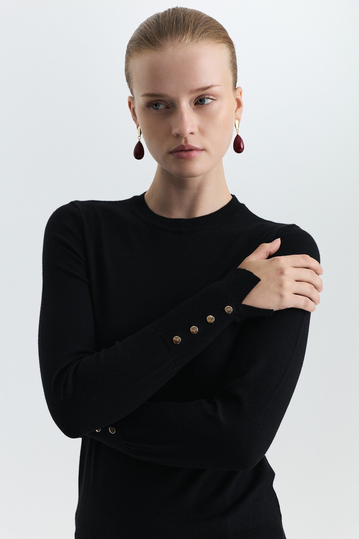 Basic Solid-Color Knit Sweater