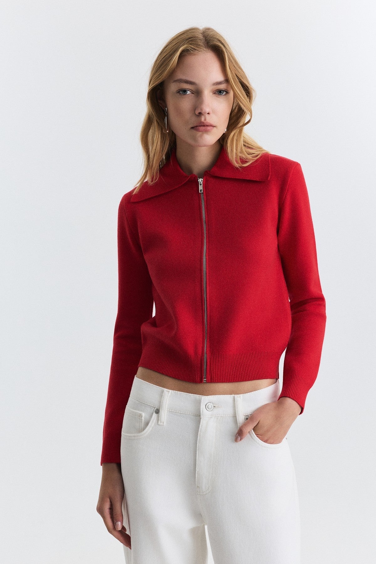 Wide-Collar Zip-Up Cardigan