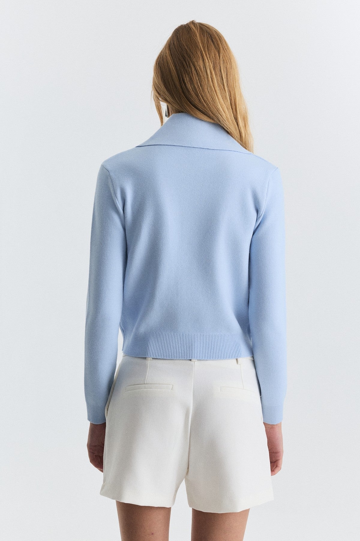 Wide-Collar Zip-Up Cardigan