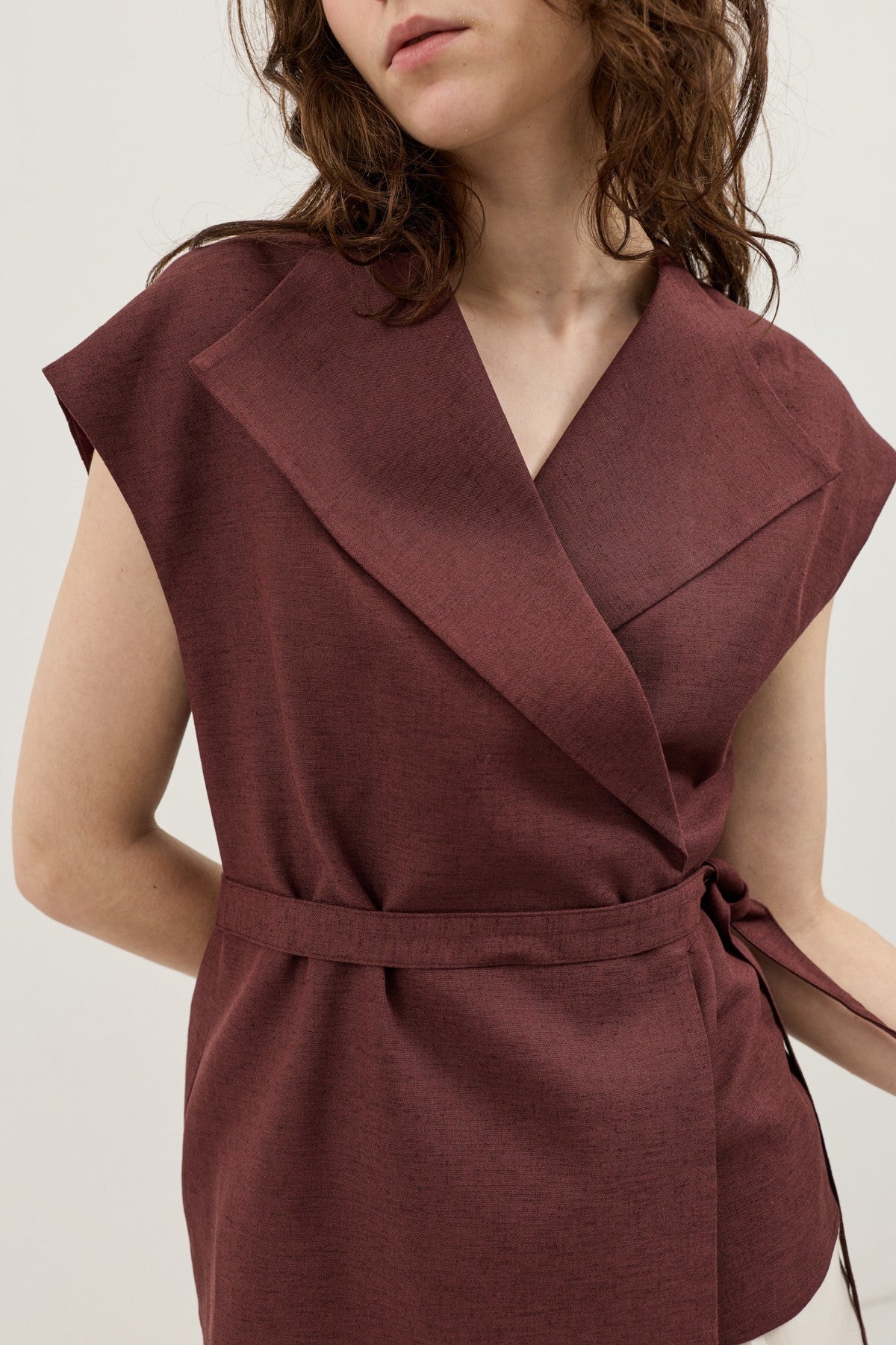 Antioch Women's Vest with Lace Trim and a Linen Blend