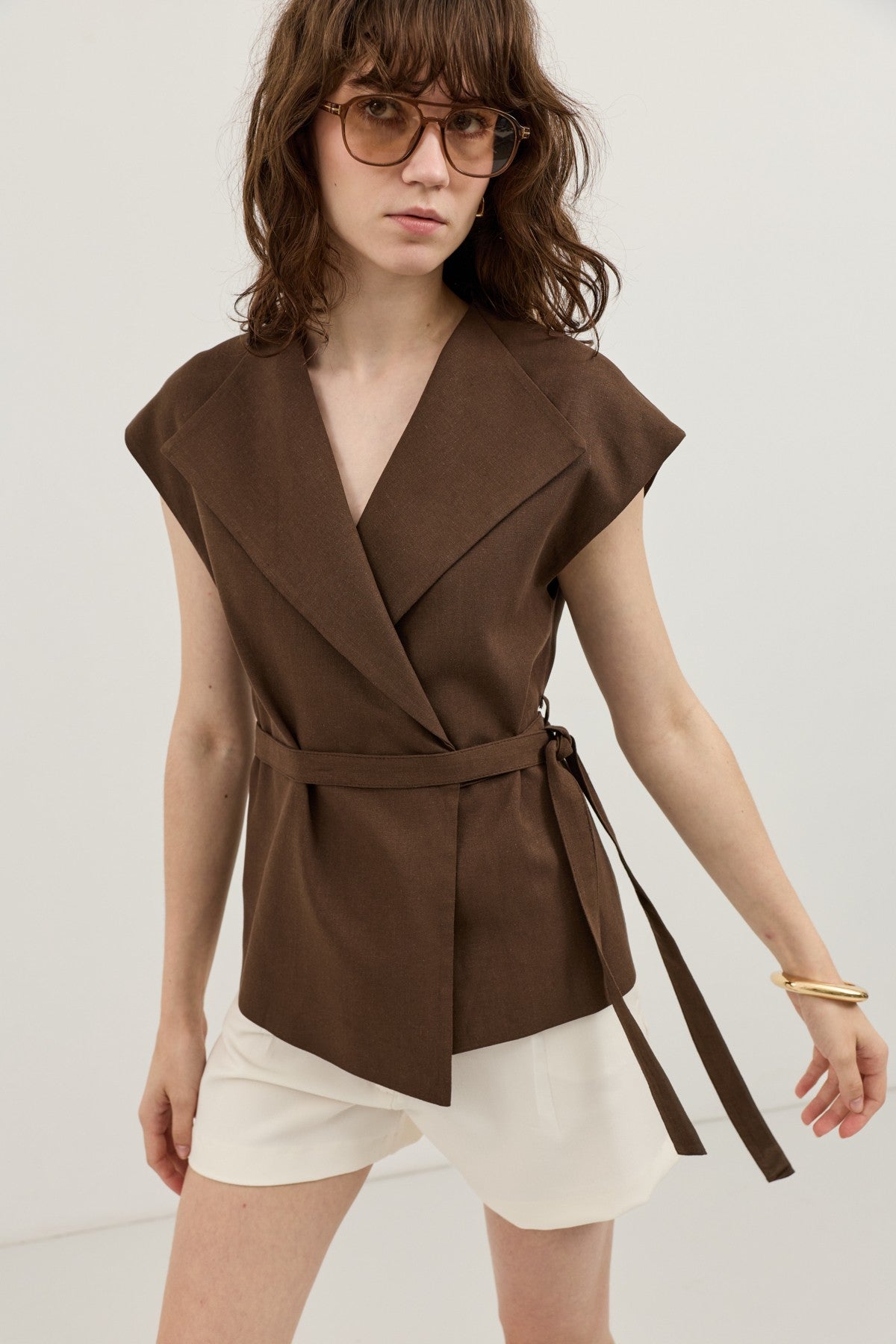 Antioch Women's Vest with Lace Trim and a Linen Blend